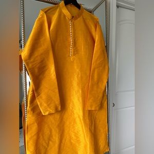 Yellow gold silk kurta.